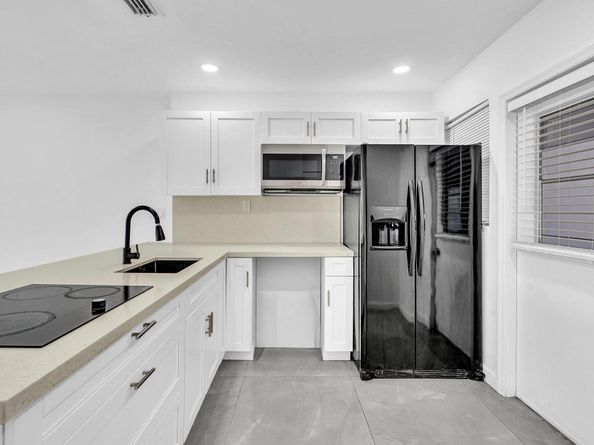 2451 SW 82nd Avenue 108, Davie FL 33324