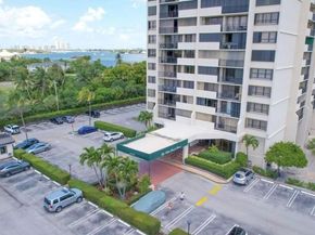 5600 N Flagler Drive 210, West Palm Beach FL 33407