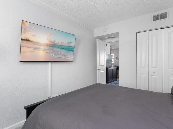 2660 NE 8th Ave 105, Wilton Manors FL 33334