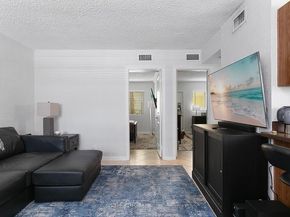 2660 NE 8th Ave 105, Wilton Manors FL 33334