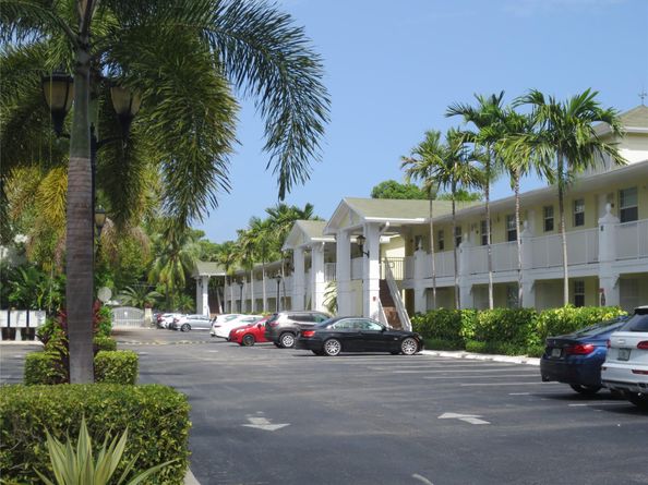 2660 NE 8th Ave 105, Wilton Manors FL 33334