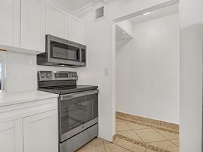 2687 N Garden Drive N 205, Lake Worth FL 33461