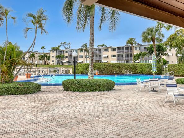 2687 N Garden Drive N 205, Lake Worth FL 33461