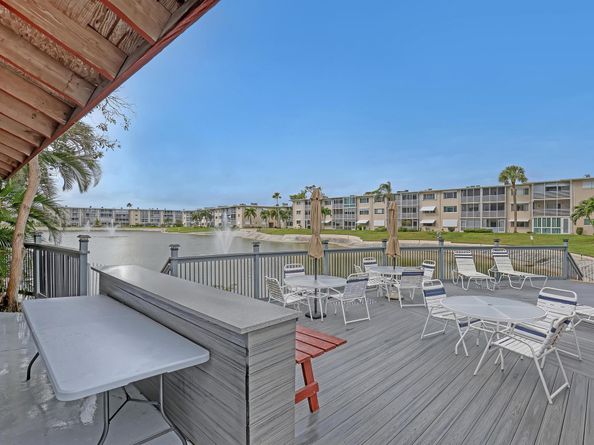 2687 N Garden Drive N 205, Lake Worth FL 33461