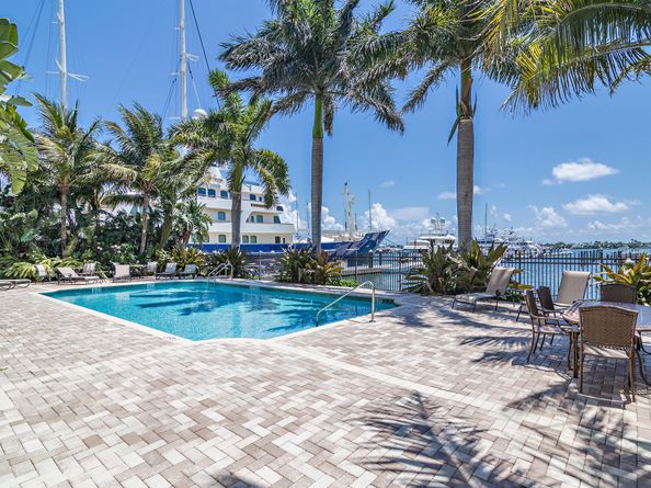 3940 N Flagler Drive 401, West Palm Beach FL 33407