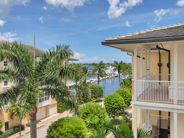 3940 N Flagler Drive 401, West Palm Beach FL 33407
