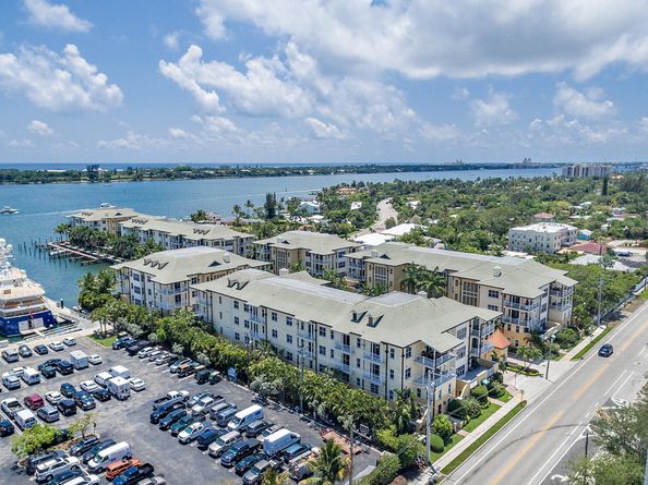 3940 N Flagler Drive 401, West Palm Beach FL 33407