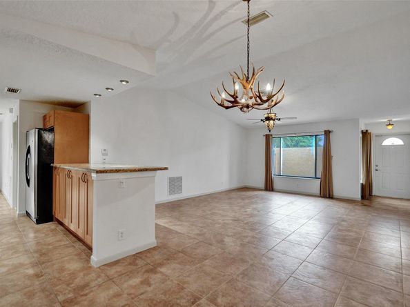 3221 NW 54th Ter, Margate FL 33063