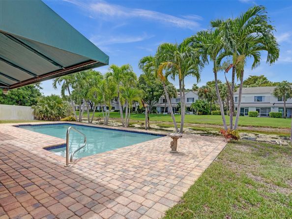 3221 NW 54th Ter, Margate FL 33063