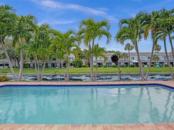 3221 NW 54th Ter, Margate FL 33063