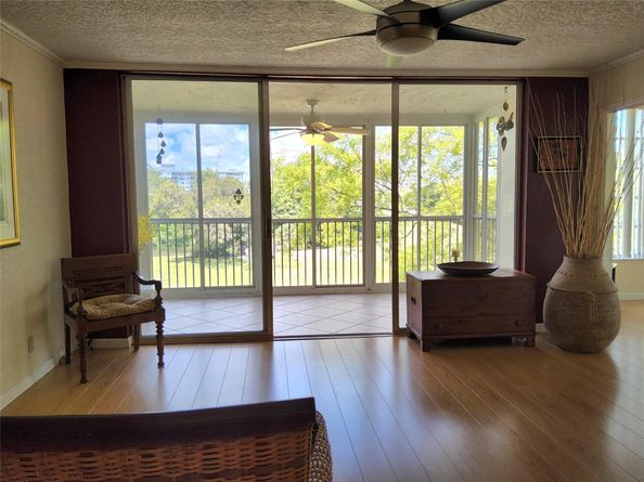 3151 S Palm Aire Dr 301, Pompano Beach FL 33069