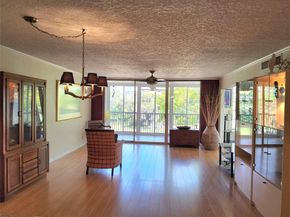 3151 S Palm Aire Dr 301, Pompano Beach FL 33069