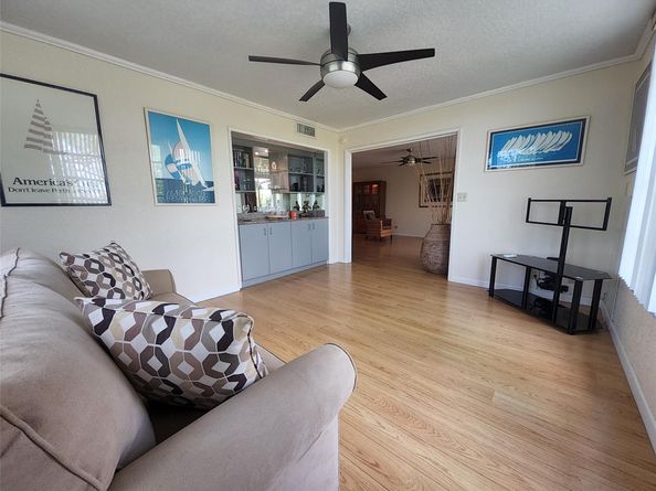 3151 S Palm Aire Dr 301, Pompano Beach FL 33069