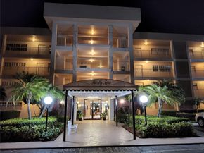 3151 S Palm Aire Dr 301, Pompano Beach FL 33069