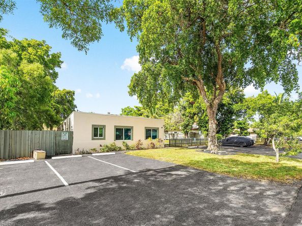 620 SW 7th St 1-7, Pompano Beach FL 33060