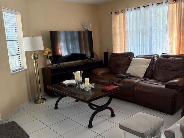 3620 SW 112th Ave 12, Miami FL 33165