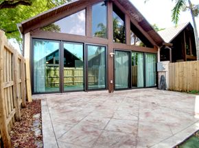 489 N University Dr 16, Plantation FL 33324