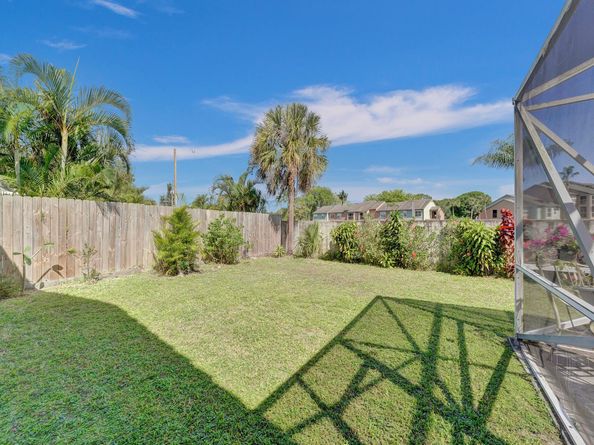4969 Broadstone Cir, West Palm Beach FL 33417