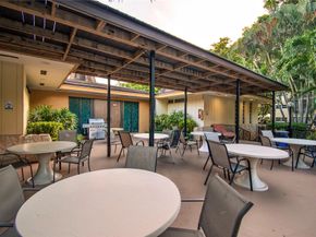 5171 W Oakland Park Blvd 207, Lauderdale Lakes FL 33313