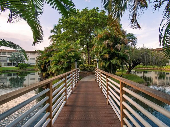 5171 W Oakland Park Blvd 207, Lauderdale Lakes FL 33313