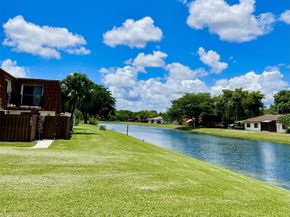 915 SW 120th Way, Davie FL 33325