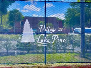 915 SW 120th Way, Davie FL 33325