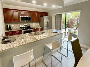 915 SW 120th Way, Davie FL 33325