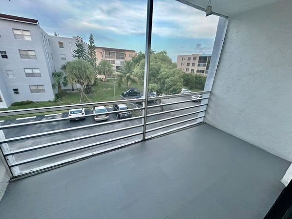 2850 Somerset Dr 316L, Lauderdale Lakes FL 33311