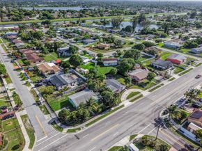 2820 NW 207 St, Miami Gardens FL 33056