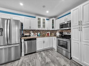 2820 NW 207 St, Miami Gardens FL 33056