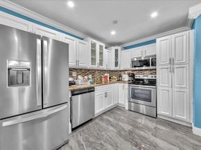 2820 NW 207 St, Miami Gardens FL 33056