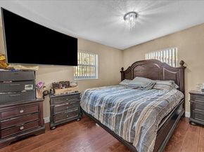 2820 NW 207 St, Miami Gardens FL 33056