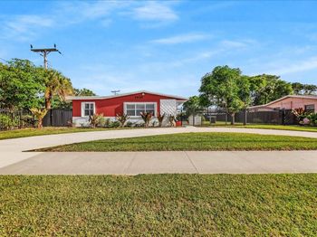 2820 NW 207 St