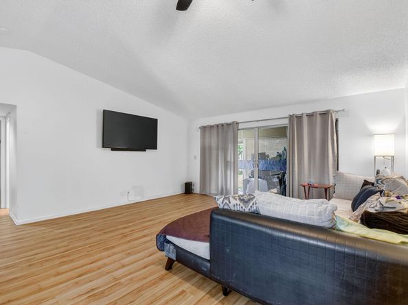 26 Chelsea Lane, Boynton Beach FL 33426