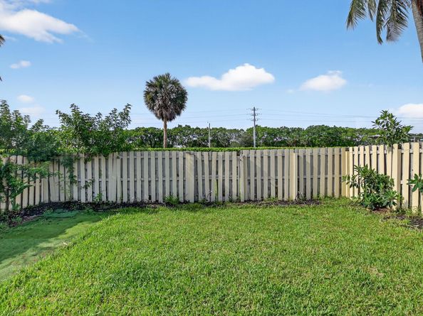 26 Chelsea Lane, Boynton Beach FL 33426