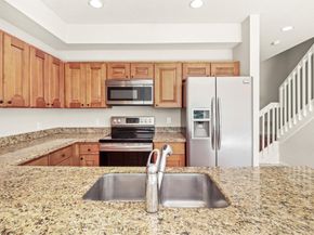 37 SE 3rd Avenue, Hallandale Beach FL 33009