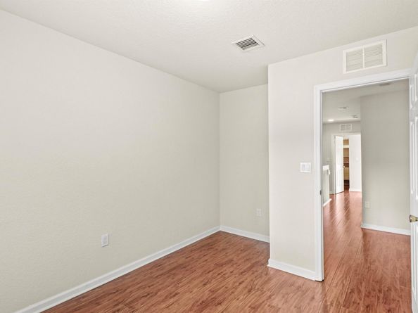 37 SE 3rd Avenue, Hallandale Beach FL 33009