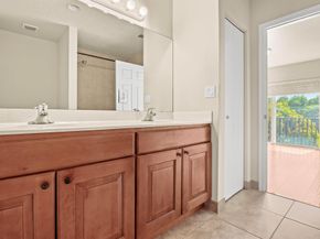 37 SE 3rd Avenue, Hallandale Beach FL 33009