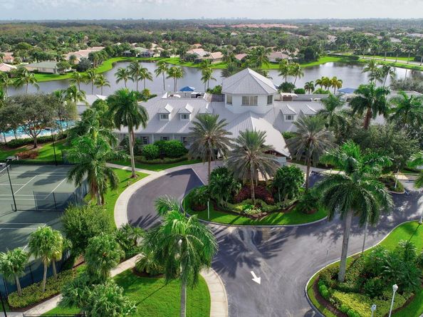9228 Clipper Court, West Palm Beach FL 33411