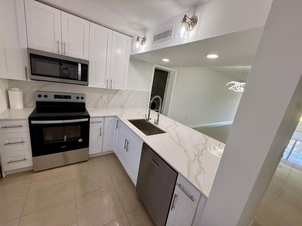 3501 Village Blvd Apt 104, West Palm Beach FL 33409
