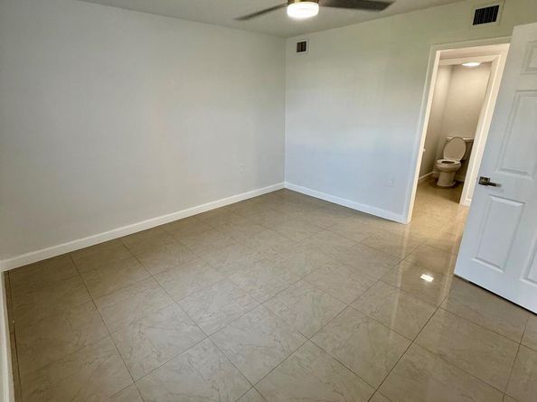 3501 Village Blvd Apt 104, West Palm Beach FL 33409