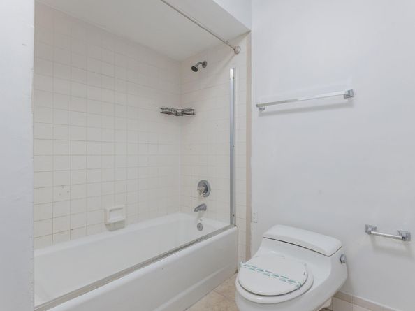 8424 SW 102nd Pl, Miami FL 33173