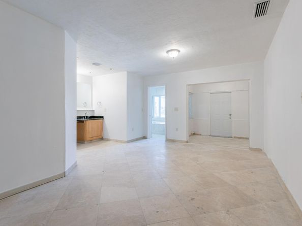 8424 SW 102nd Pl, Miami FL 33173
