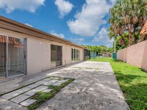 8424 SW 102nd Pl, Miami FL 33173