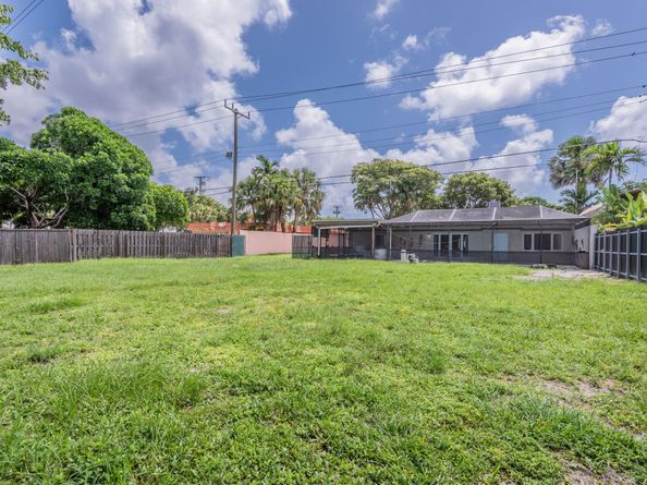 8424 SW 102nd Pl, Miami FL 33173