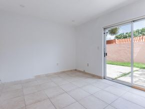 8424 SW 102nd Pl, Miami FL 33173