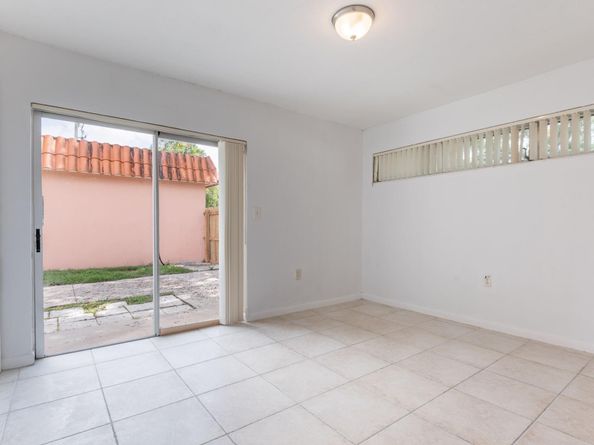 8424 SW 102nd Pl, Miami FL 33173