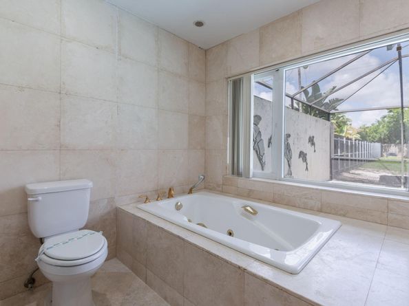 8424 SW 102nd Pl, Miami FL 33173