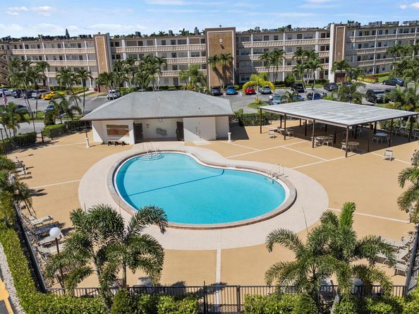 2069 Guildford D, Boca Raton FL 33434
