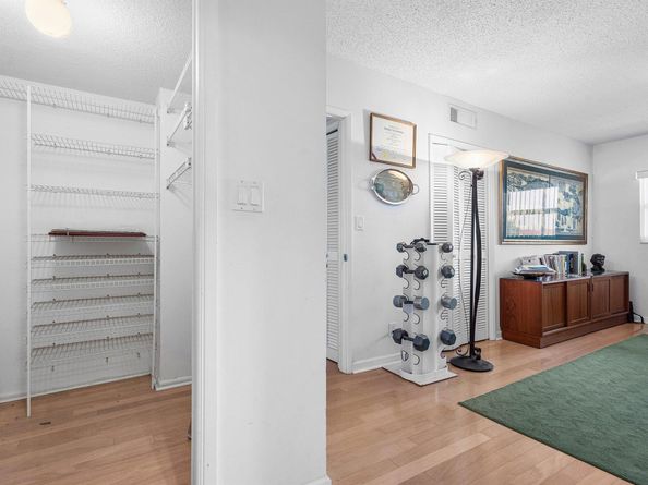 3050 NE 48th Court 402, Lighthouse Point FL 33064